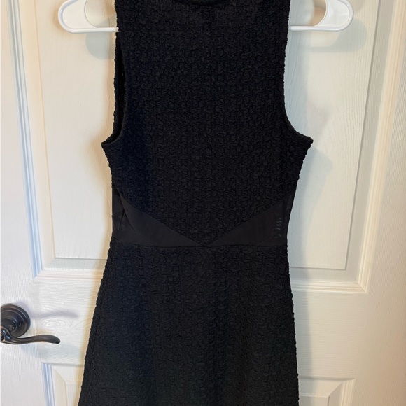 Black‎ Side Sheer Detail Sleeveless Dress - Picture 3 of 3